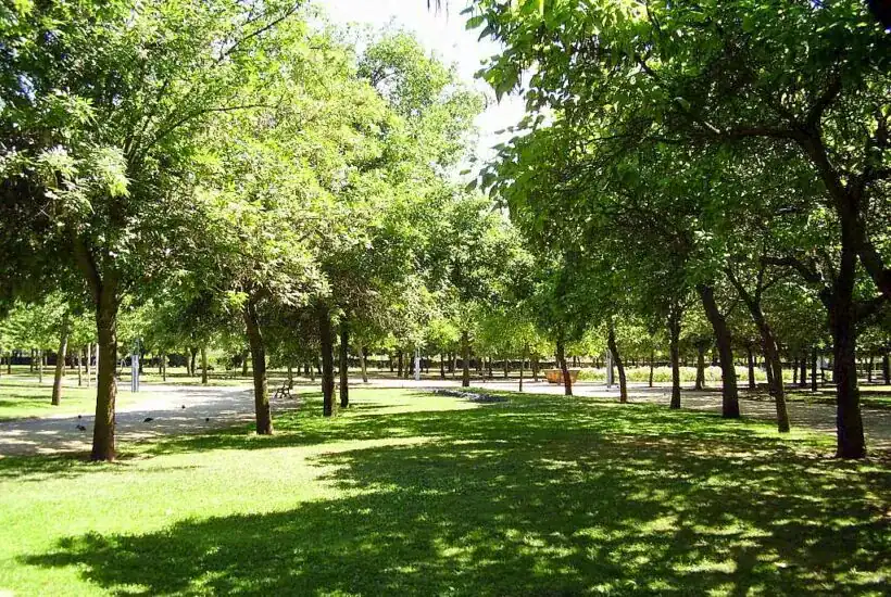 Parque de La Granja, en el barrio La Palomera -  barrios de León