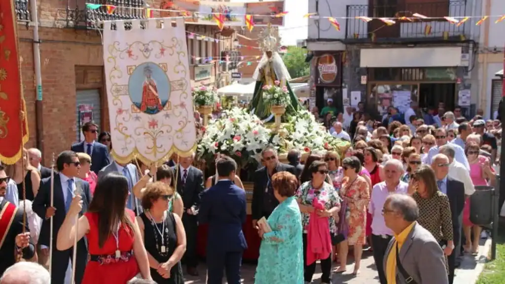 Procesión de la morenica - fiestas patronales Virgen del Socorro Valderas
